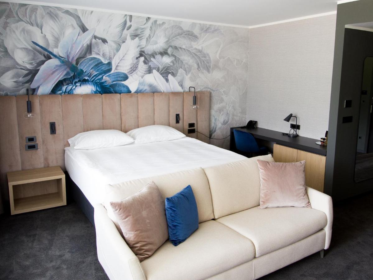 Elegans Hotel Brdo Крань Екстер'єр фото