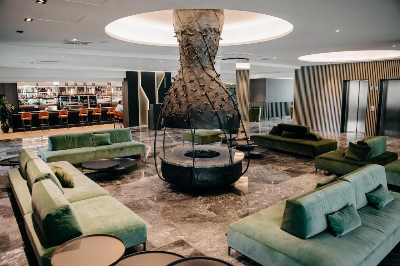 Elegans Hotel Brdo Крань Екстер'єр фото