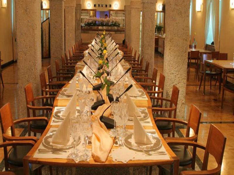 Elegans Hotel Brdo Крань Екстер'єр фото